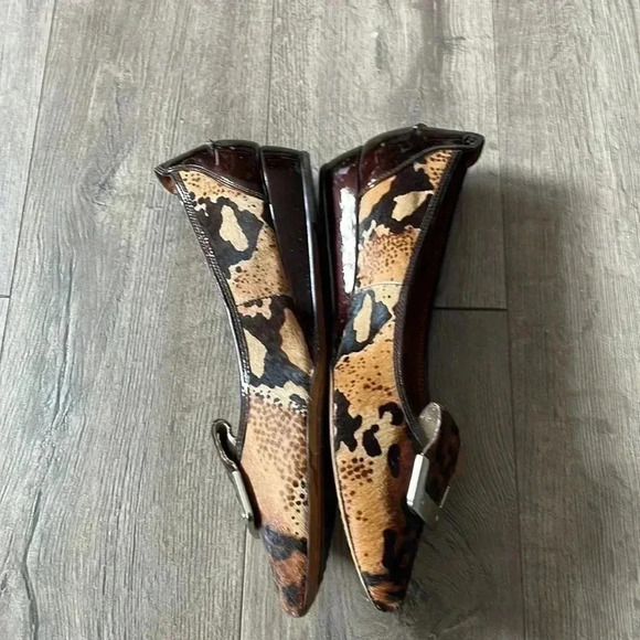Donald Pliner NILA Calf Hair Animal  Print Patent Leather Low Wedge Size 10- EUC - Picture 6 of 10